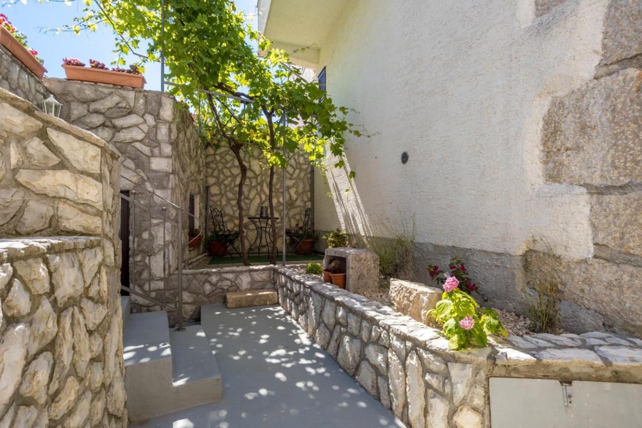 Rustical Nest Krk Old City Veglia Exterior foto