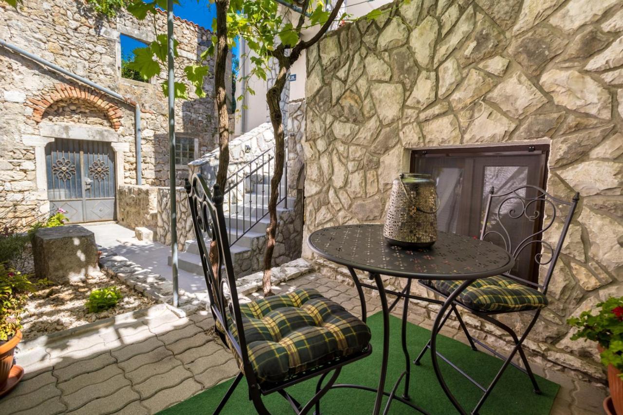 Rustical Nest Krk Old City Veglia Exterior foto